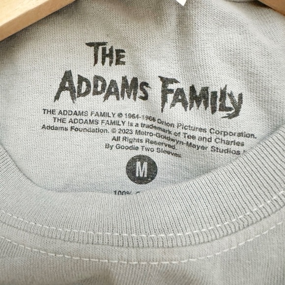 NEW The Adams Family Graphic Tee - Picture 6 of 9
